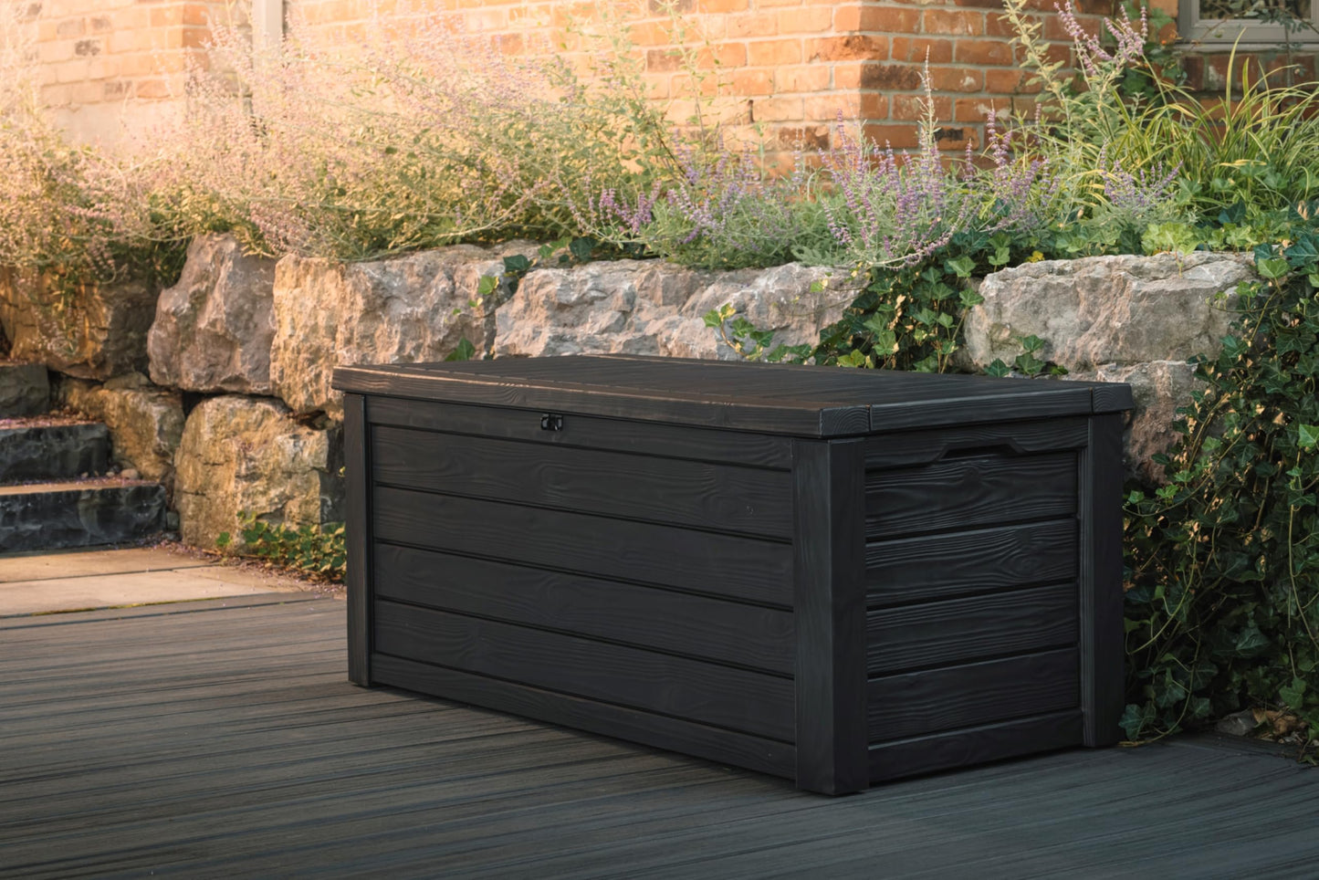 150 Gallon Outdoor Storage Deck