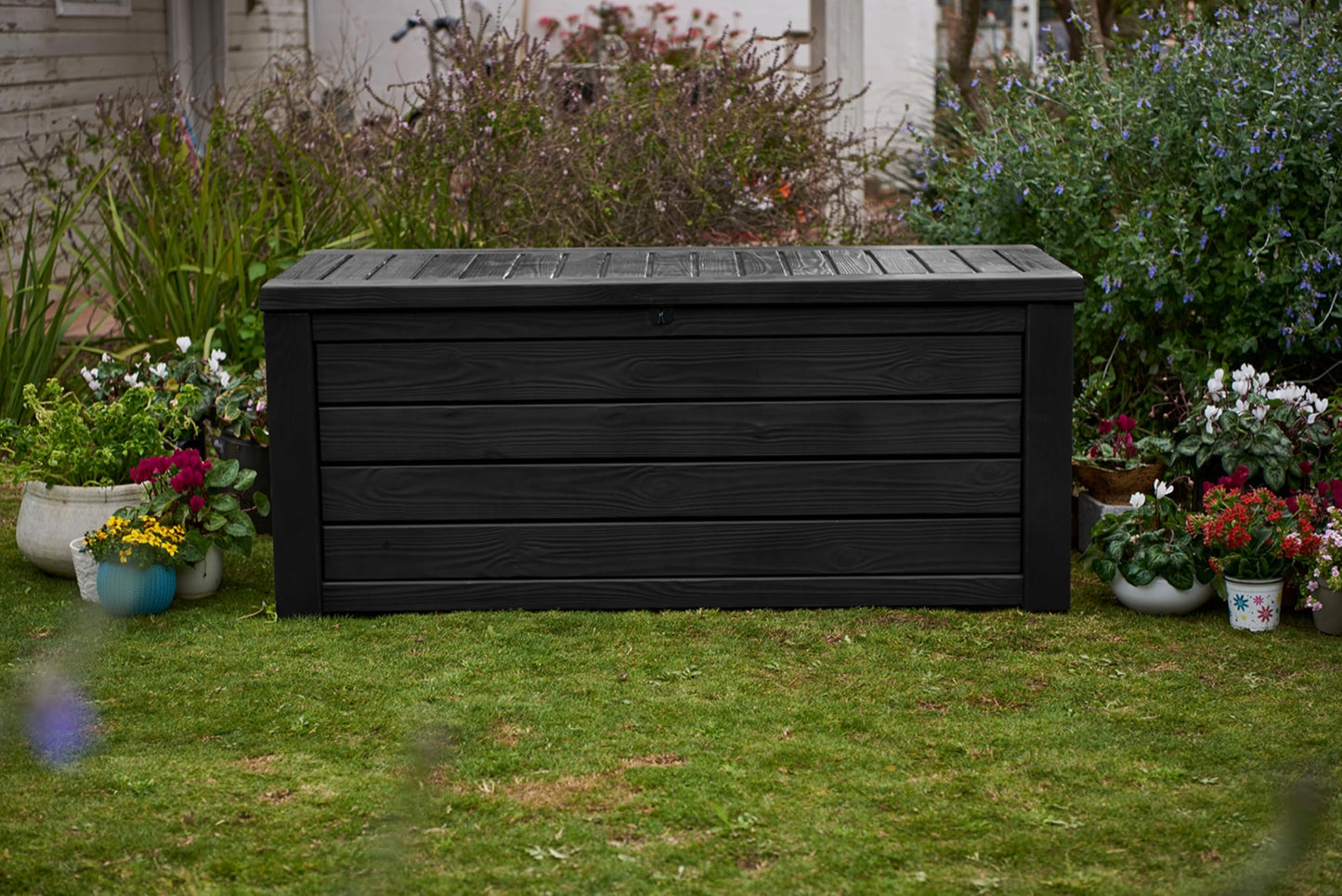 150 Gallon Outdoor Storage Deck